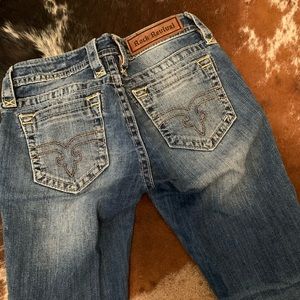 Rock Revival Skinny Jeans